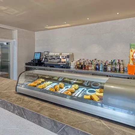 Playamojacar 酒店 4*